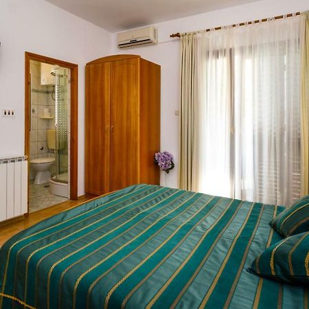 Rooms Mimi Krk Town Luaran gambar