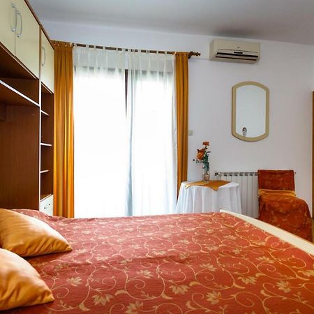 Rooms Mimi Krk Town Luaran gambar