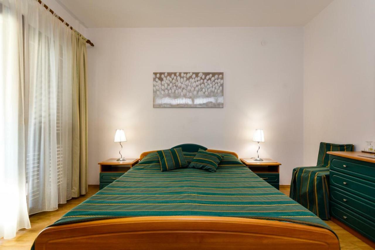 Rooms Mimi Krk Town Luaran gambar